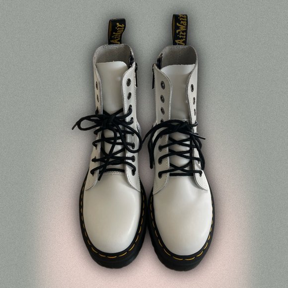 Dr. Martens Jadon Smooth Leather Platform Boots - Size 7 (Women's) - Picture 1 of 6